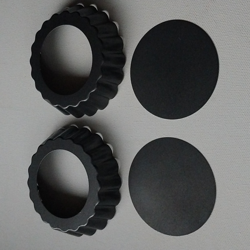 Fluted Bakeware Edges Pop Out Bottom Set of 4 Tarts Quiche Cheesecakes